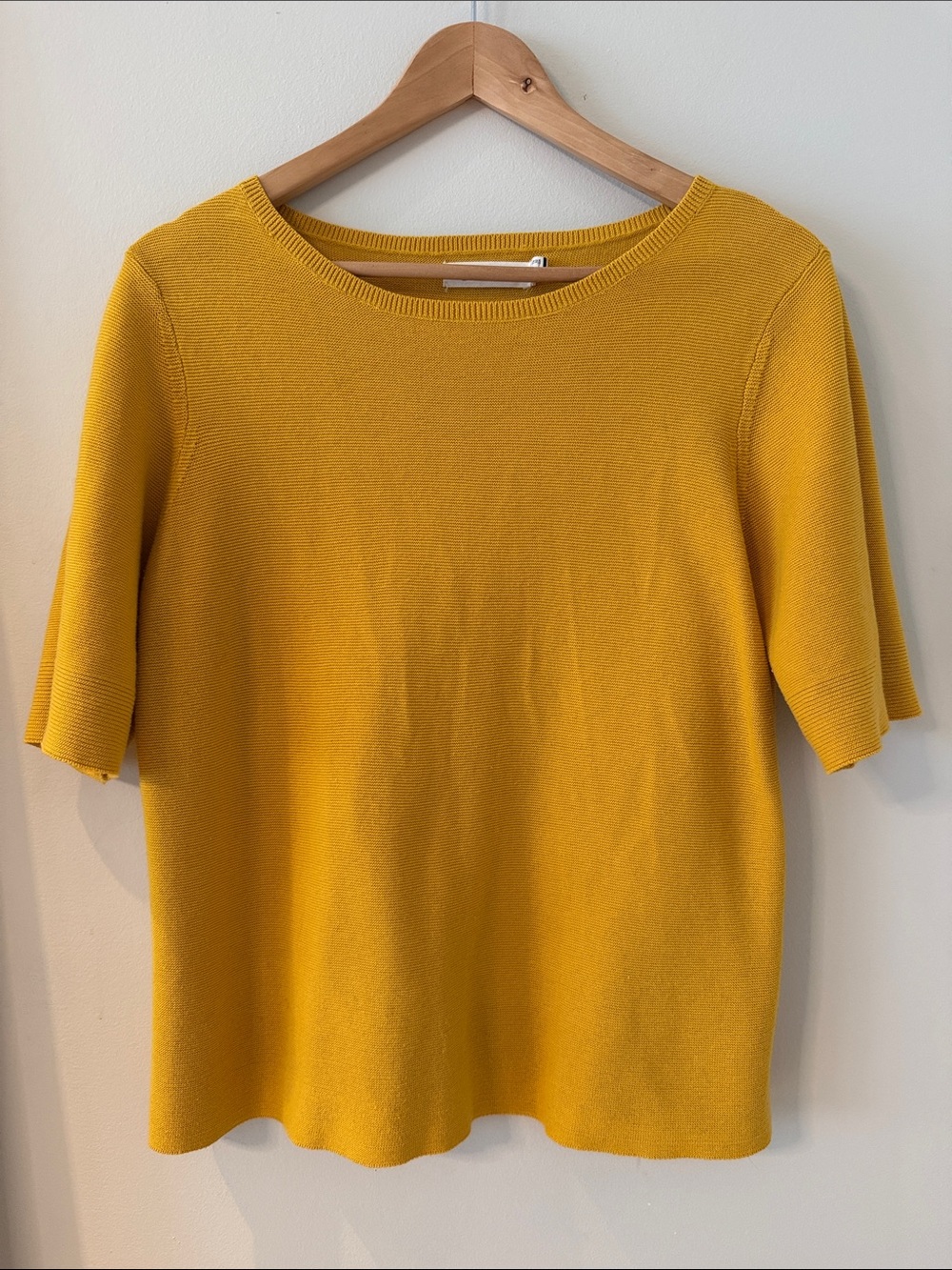 Women’s Mustard Short-Sleeve Knit Top